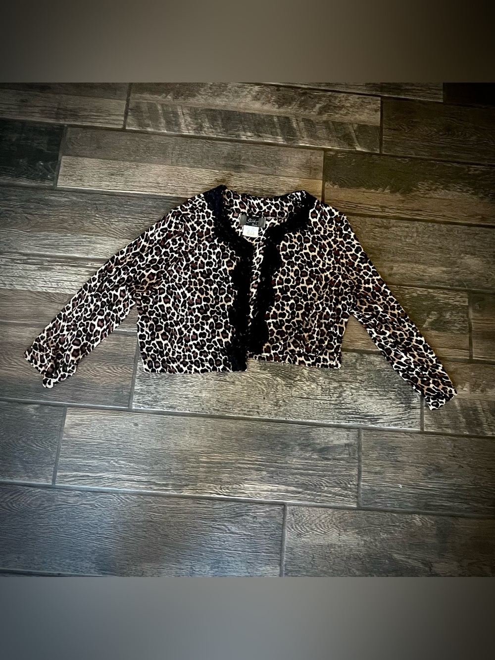 Slinky Brand leopard print stretchy open front shrug black lace Made in USA L